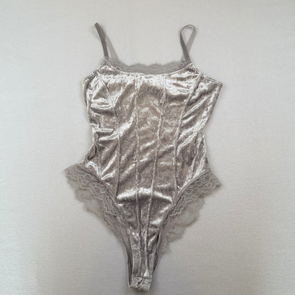 Forever 21 Grey Crushed Velvet Lace Trim Corset Bodysuit Size Medium